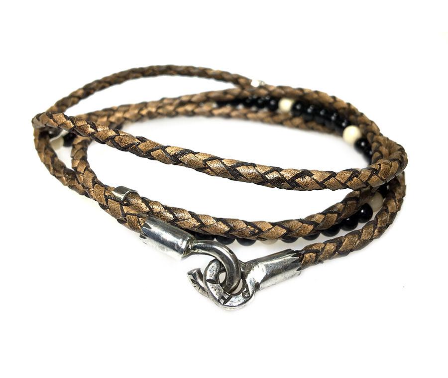 Wikkelarmband Bohemian – Gevlochten leer -Fossil – Onyx – Sterling Zilver