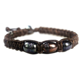 Armband Classic B9 – Zwarte Parel – Sterling Zilver – vintage bruin leder macrame