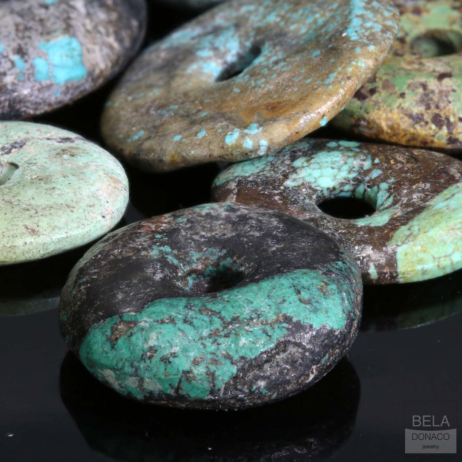 Ketting Bohemian - antieke Tibetaanse Turquoise Donuts - Sterling Zilver - Leder koord