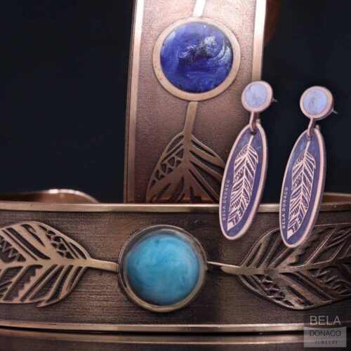 Oorbellen Native Art – Donker Blauw – Brons – Resin Art