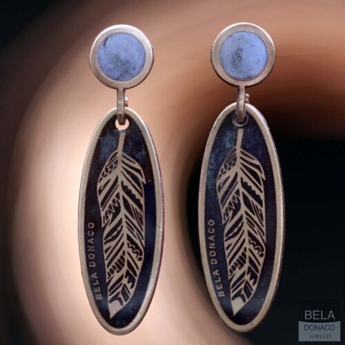 Oorbellen Native Art – Donker Blauw – Brons – Resin Art