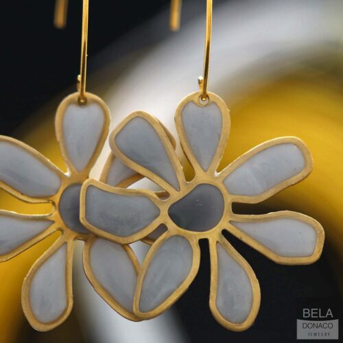 Oorbellen – Resin Art – Messing – Grijs Blauwe bloemen
